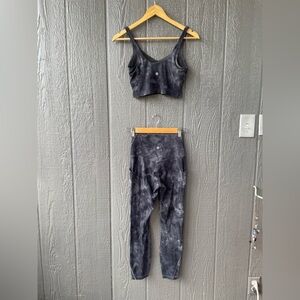 Lululemon Black Tie-Dye Sports Bra and Leggings Set